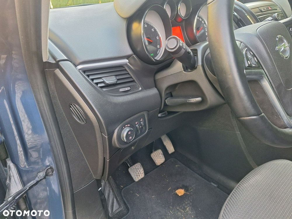 Opel Zafira - 25