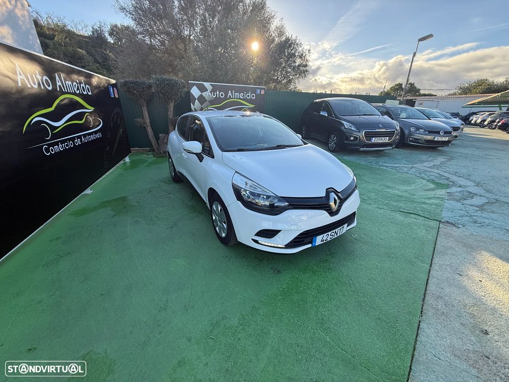 Renault Clio 1.5 dCi Confort - 8