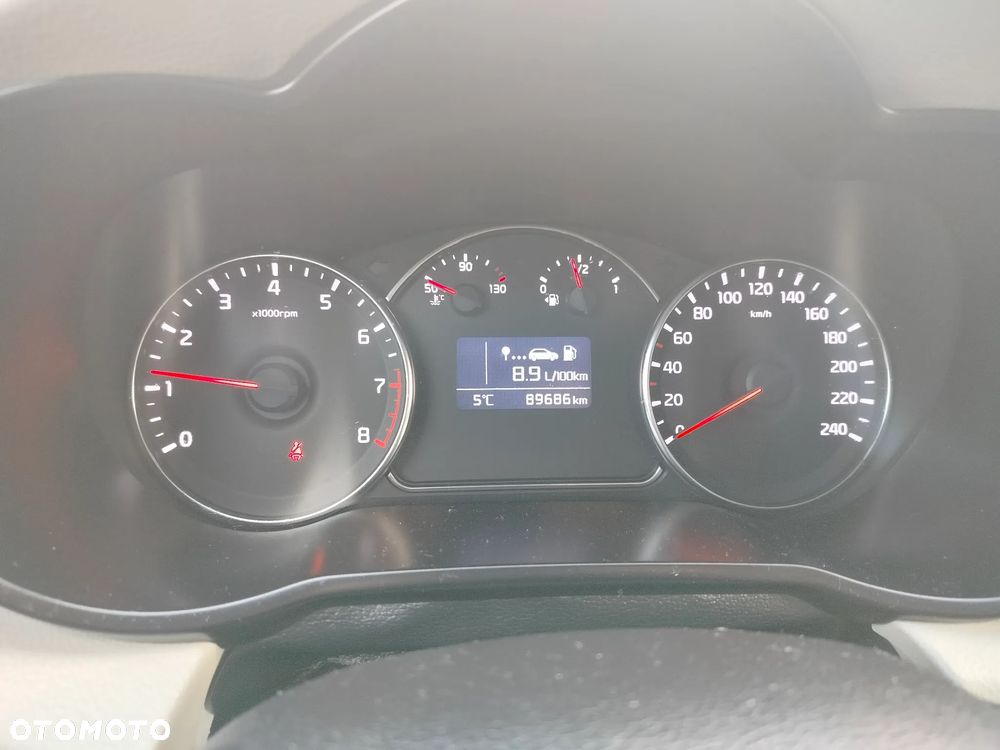 Kia Carens 1.6 GDI Business Line EU6 - 15