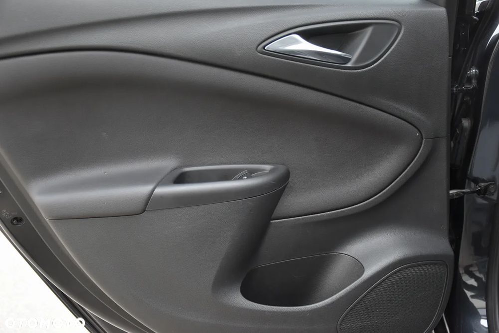 Opel Astra 1.6 D (CDTI) Start/Stop Dynamic - 35