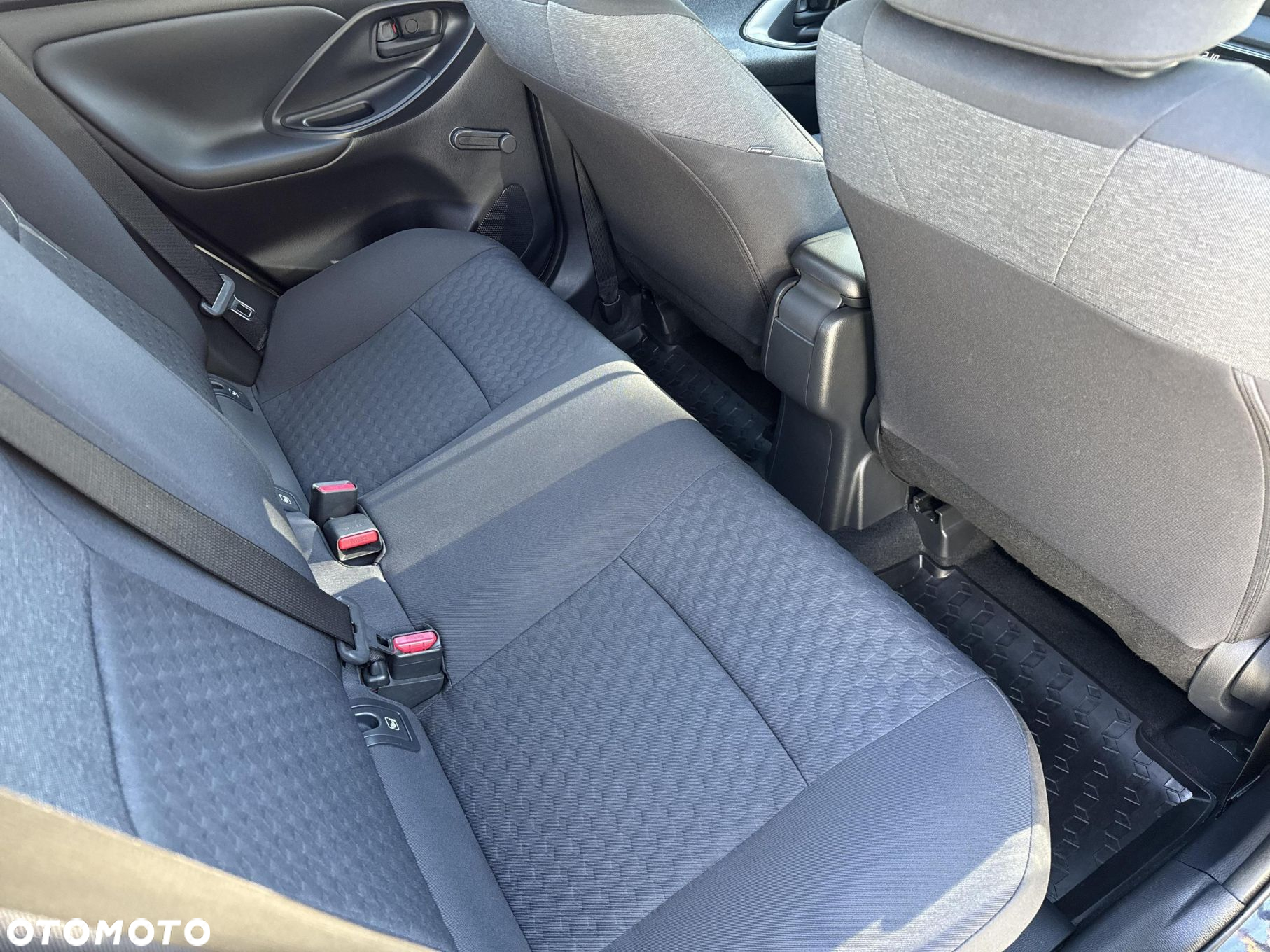 Toyota Yaris Hybrid 1.5 Comfort - 16