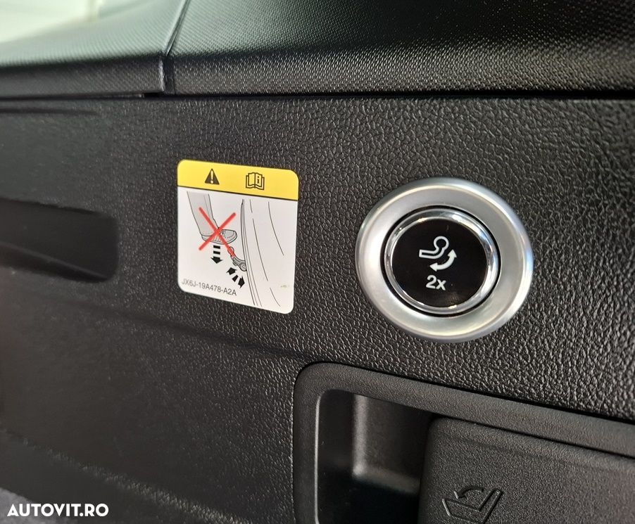 Ford Focus 1.5 EcoBlue Start-Stopp-System Aut. ST-LINE - 33