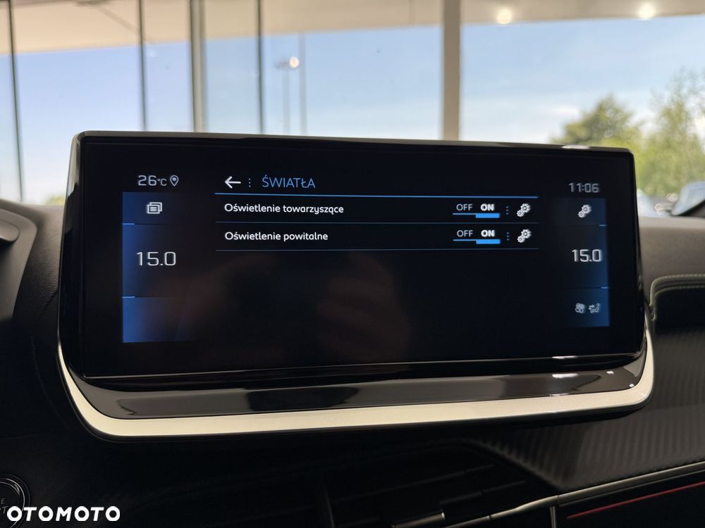 Peugeot 208 - 33