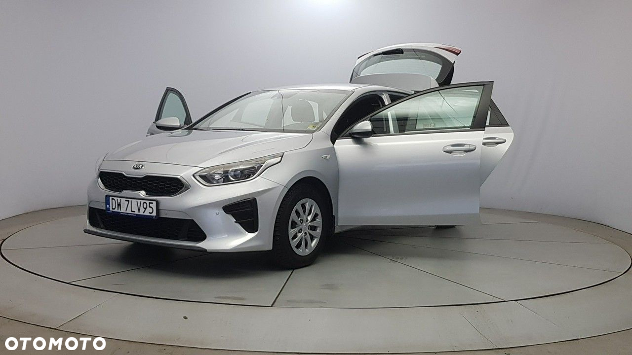 Kia Ceed - 10