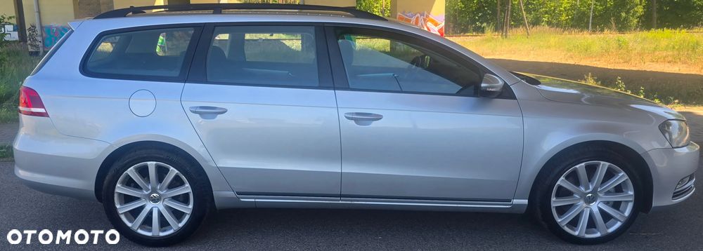 Volkswagen Passat 2.0 TDI DPF BlueMotion Technology Trendline - 4