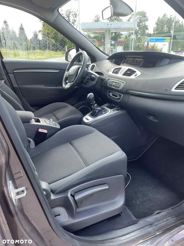 Renault Scenic 1.9 dCi Emotion - 13