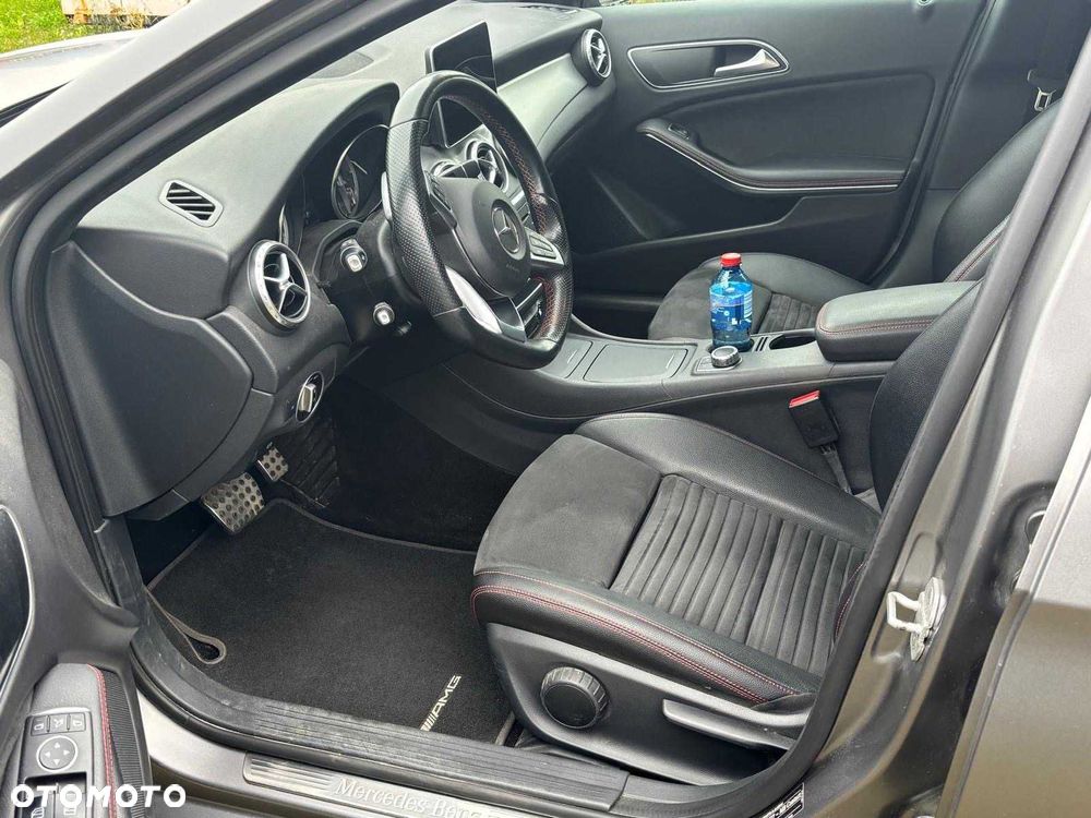 Mercedes-Benz GLA - 3