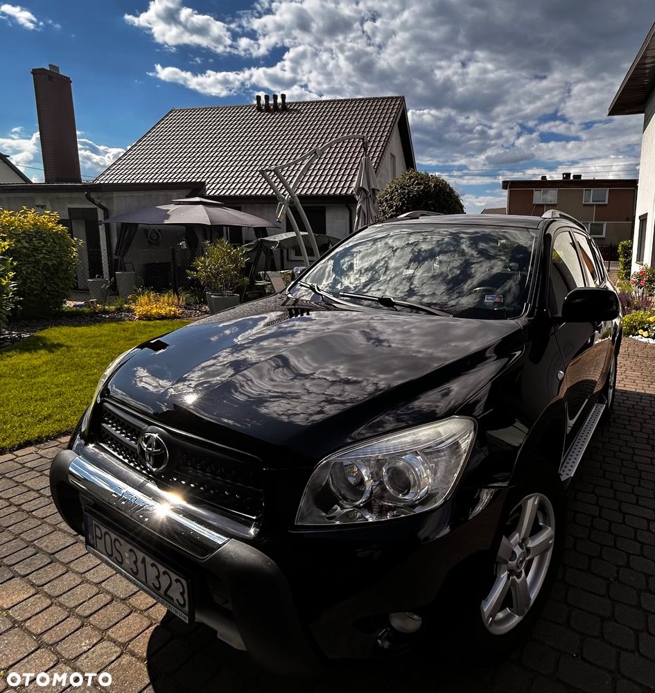 Toyota RAV4 - 1