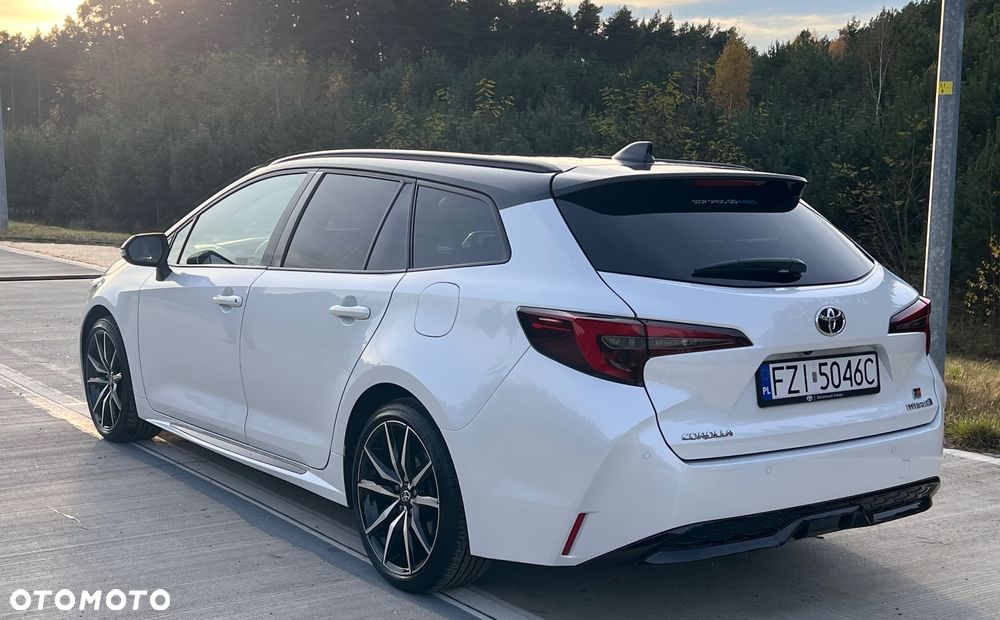 Toyota Corolla 2.0 Hybrid GR Sport Dynamic - 3