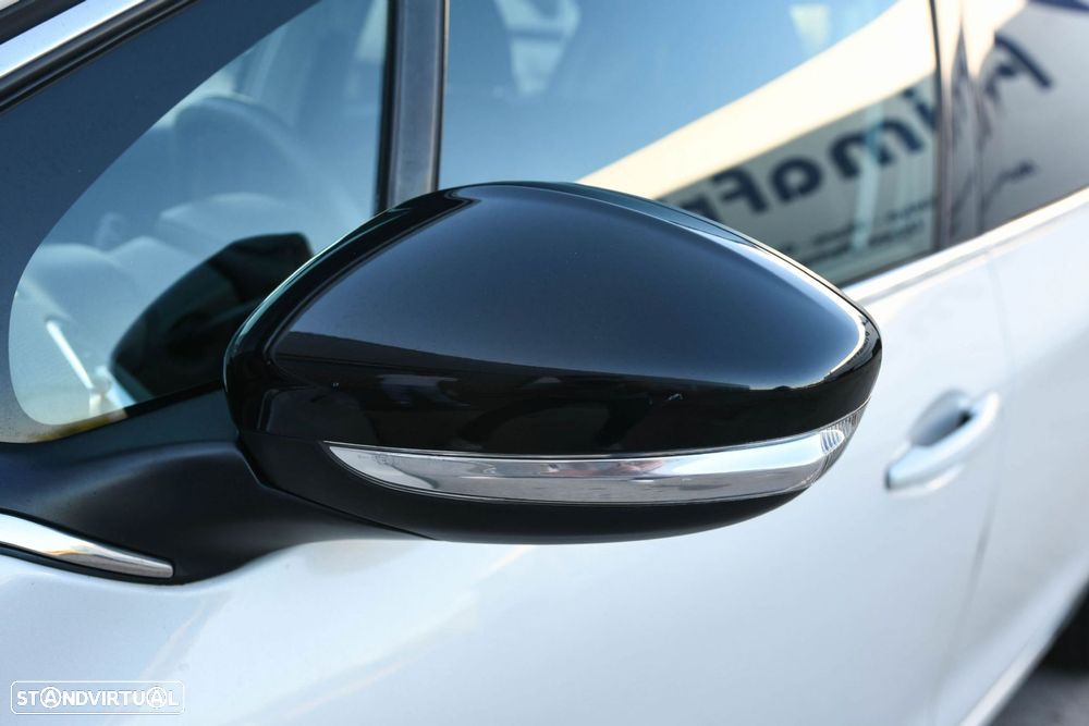 Peugeot 208 1.2 PureTech GT Line - 35