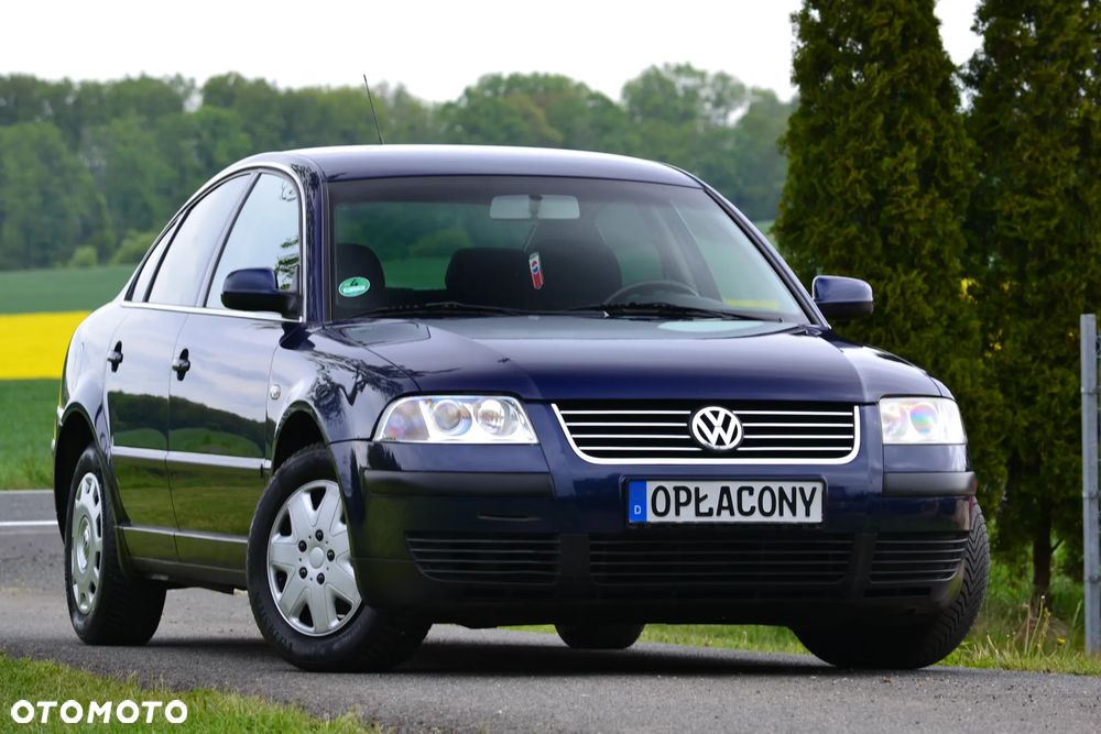 Volkswagen Passat 1.6 Exclusive - 1