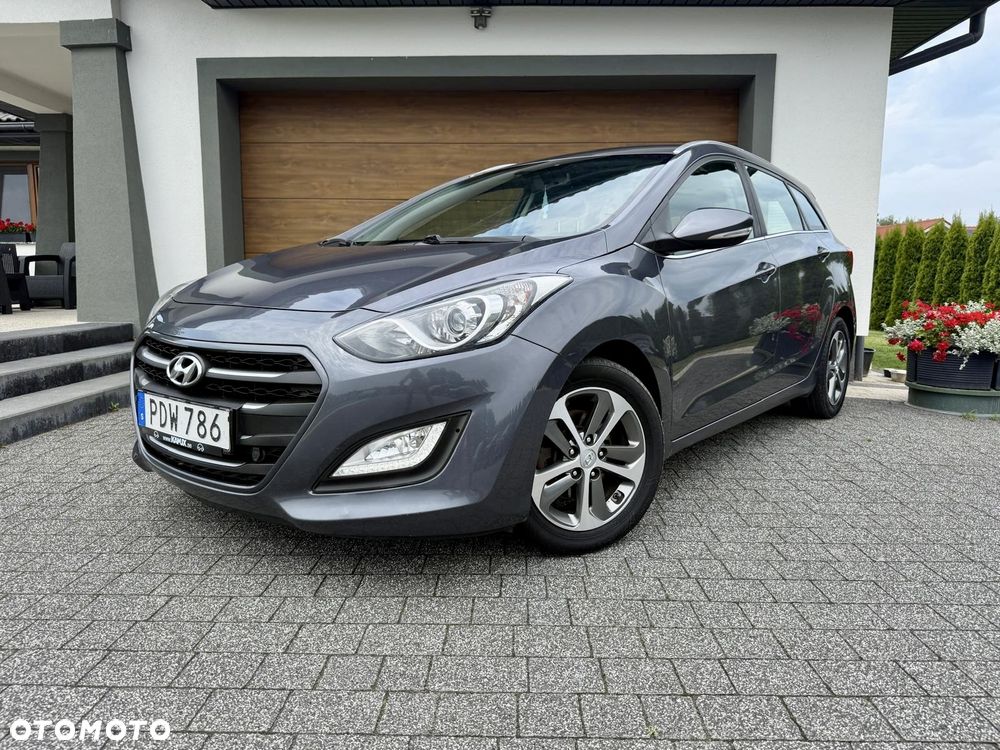Hyundai i30 i30cw 1.6 CRDi Intro Edition - 1