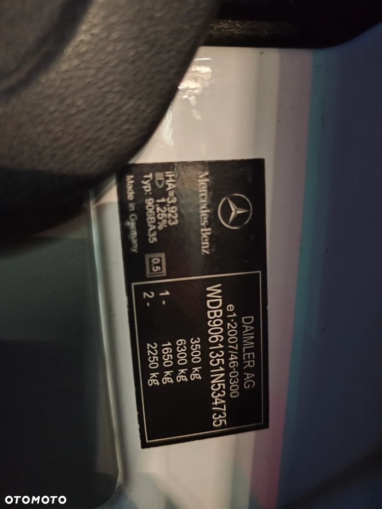 Mercedes-Benz SPRINTER 319 - 34