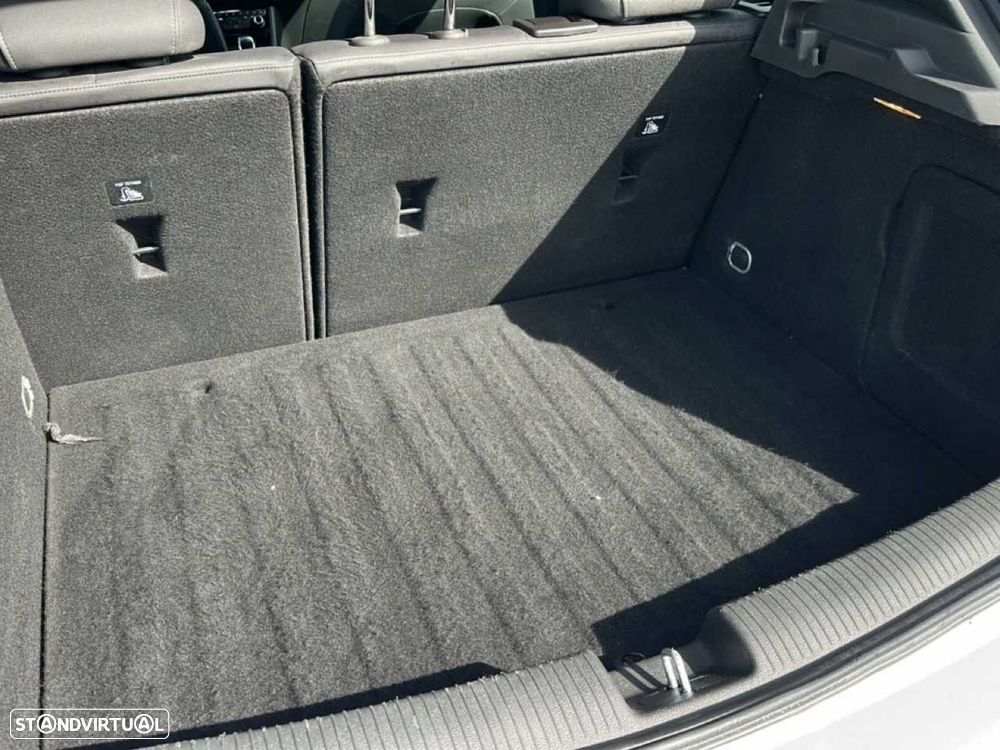 Opel Astra 1.2 T Elegance - 18