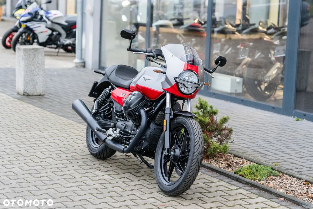 Moto Guzzi V7 - 4