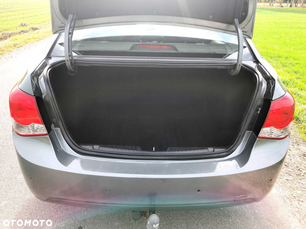 Chevrolet Cruze - 10