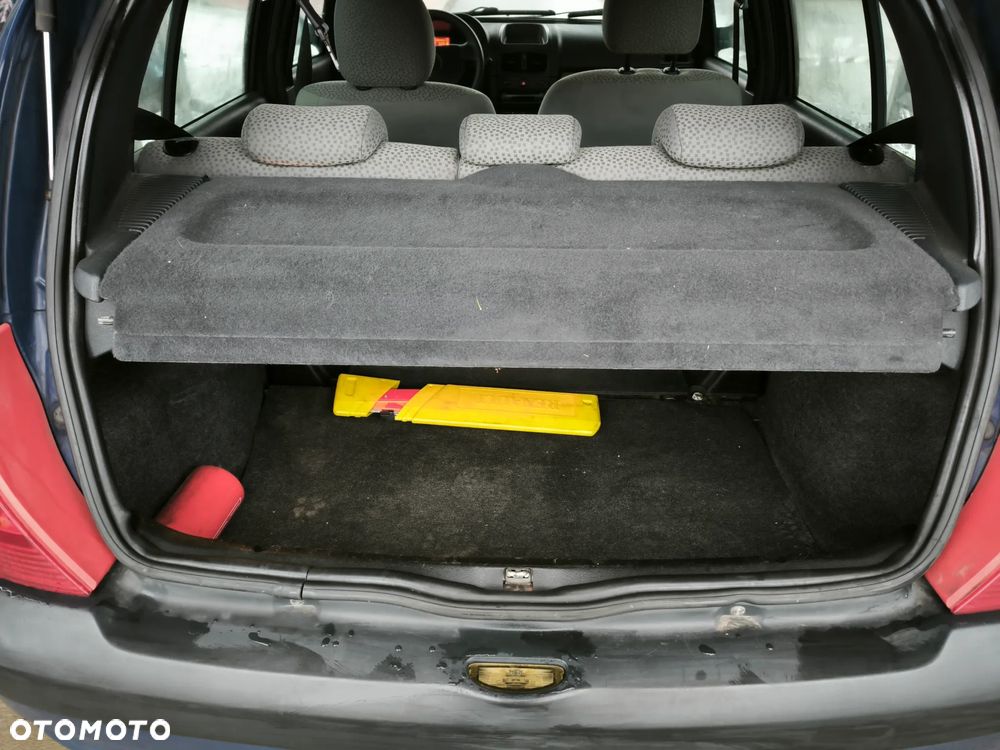 Renault Clio - 8