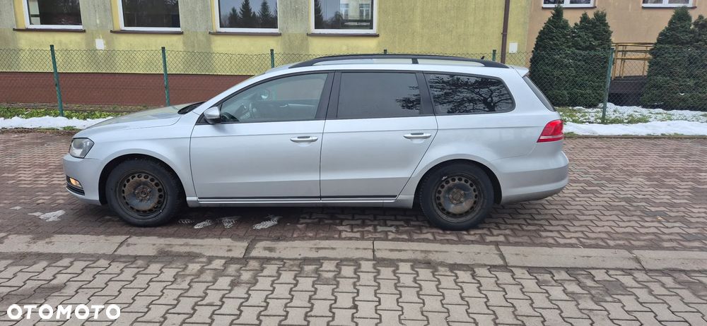 Volkswagen Passat Variant 2.0 TDI Comfortline DSG - 2