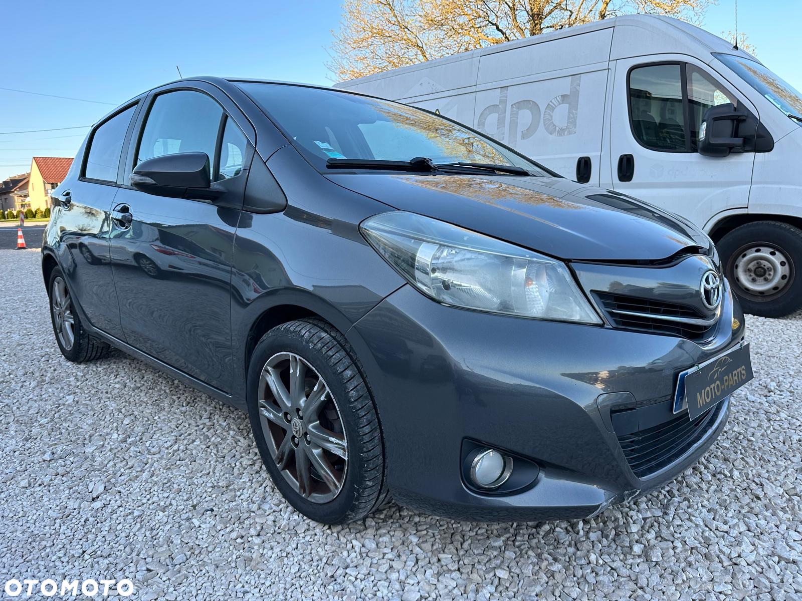 Toyota Yaris - 4
