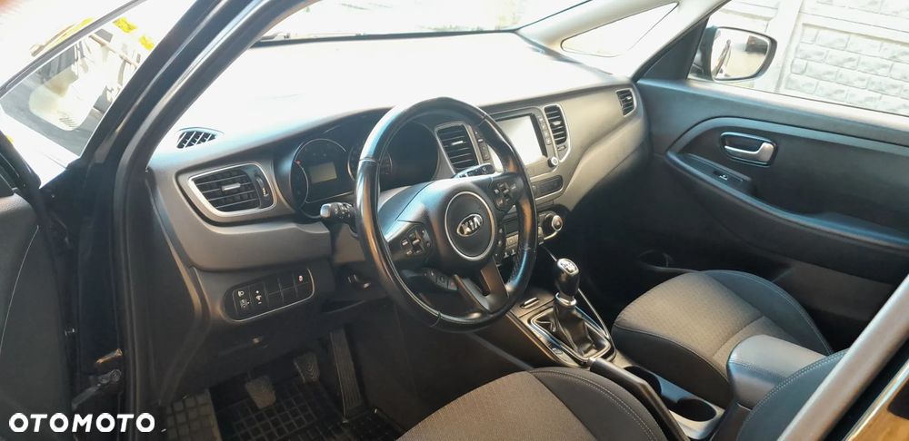 Kia Carens 1.7 CRDi M EU6 - 6