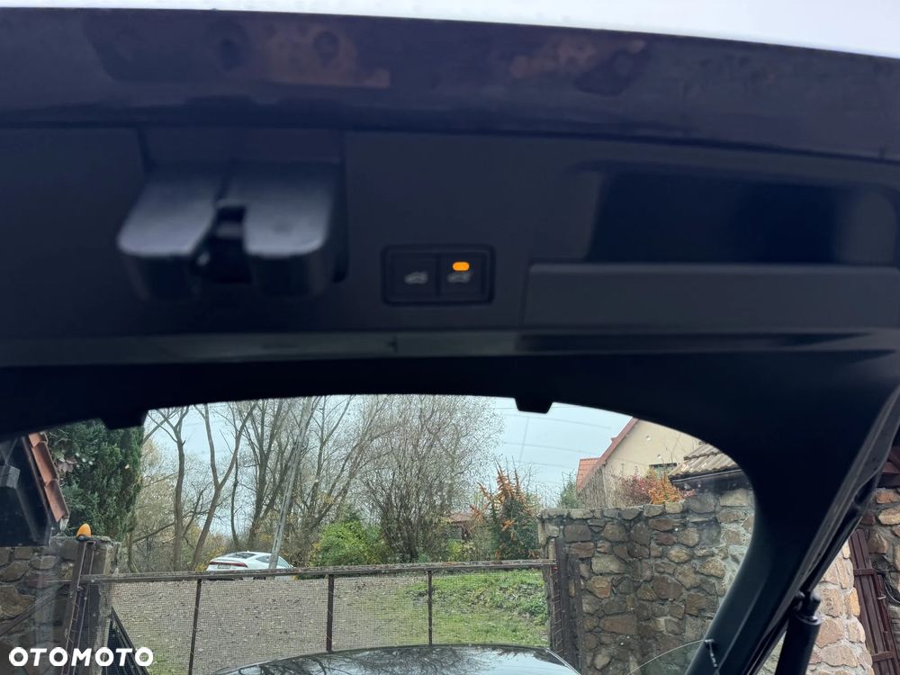 Volkswagen Arteon 2.0 TDI SCR R-Line DSG - 24