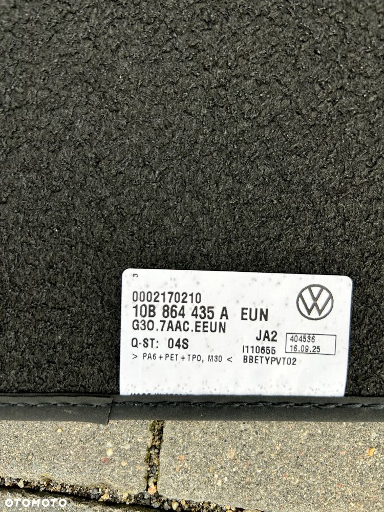 Sprzedam wycieraczki welurowe do Audi Q4 e-tron - 2