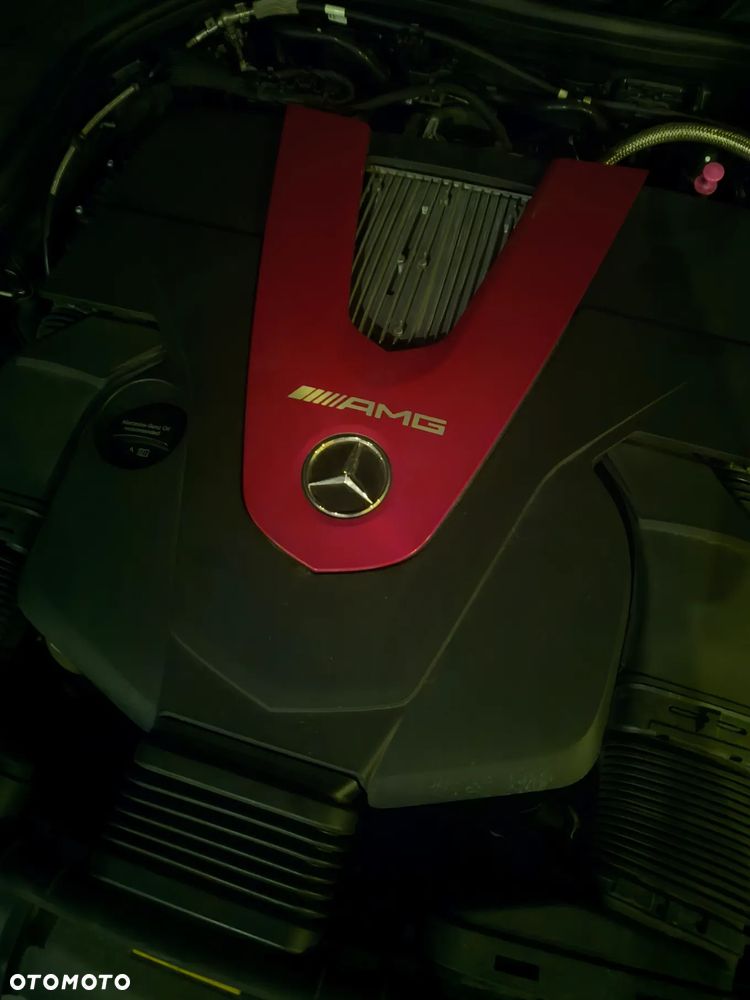 Mercedes-Benz Klasa E 43 AMG 4-Matic - 28
