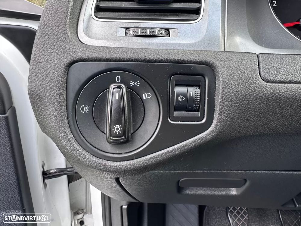 VW Golf Variant 1.6 TDi Highline - 31