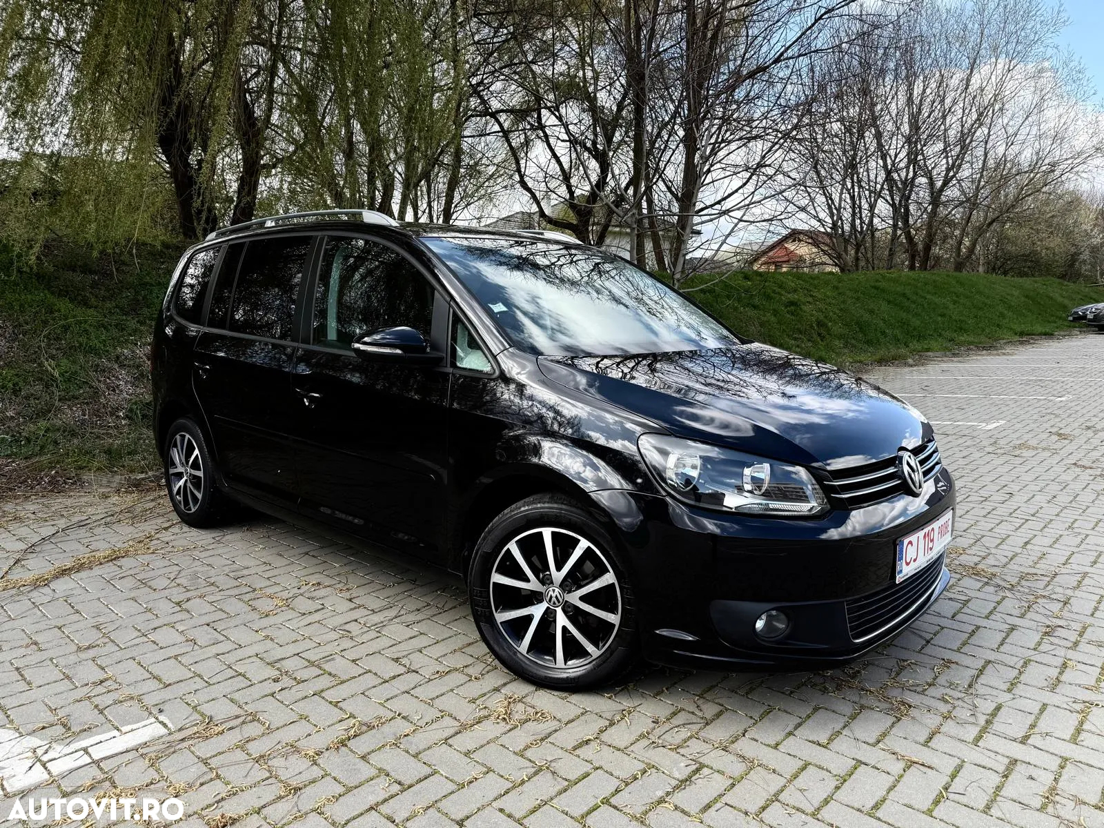 Volkswagen Touran 1.6 TDI BlueMotion Technology Comfortline - 3