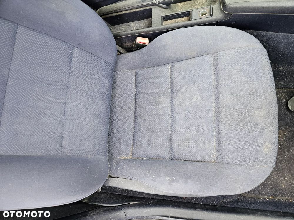 Audi A4 B5 lift fotel przód przedni prawy - 4