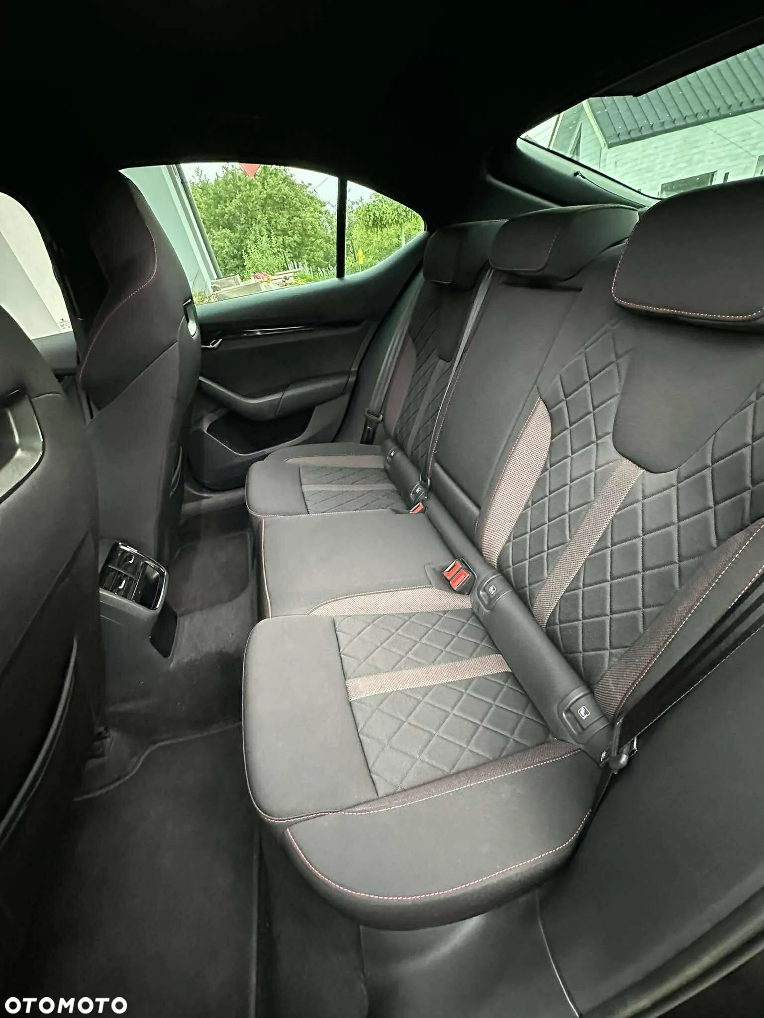 Skoda Octavia 2.0 TSI RS DSG - 15