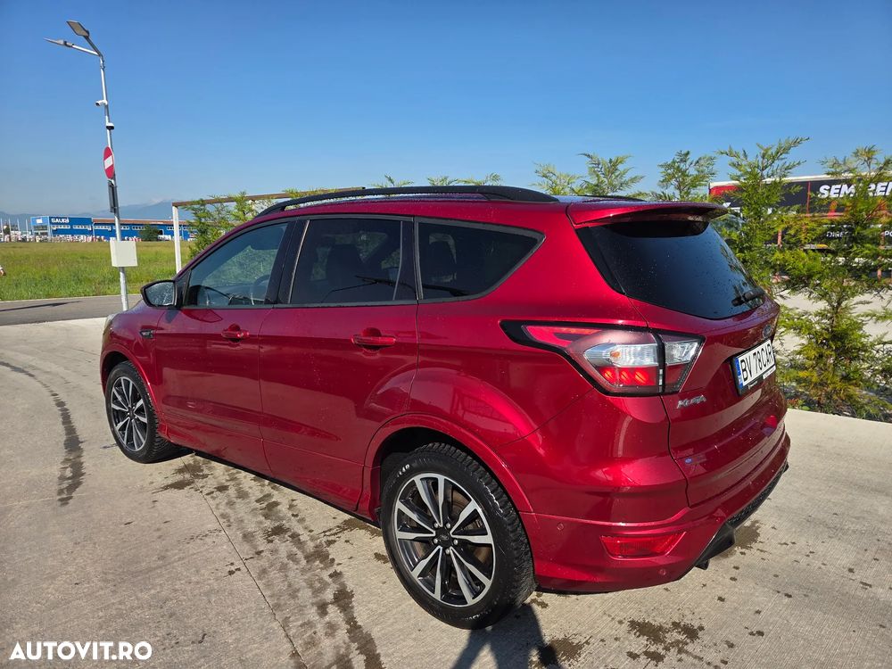 Ford Kuga 1.5 EcoBoost 2x4 ST-Line - 4