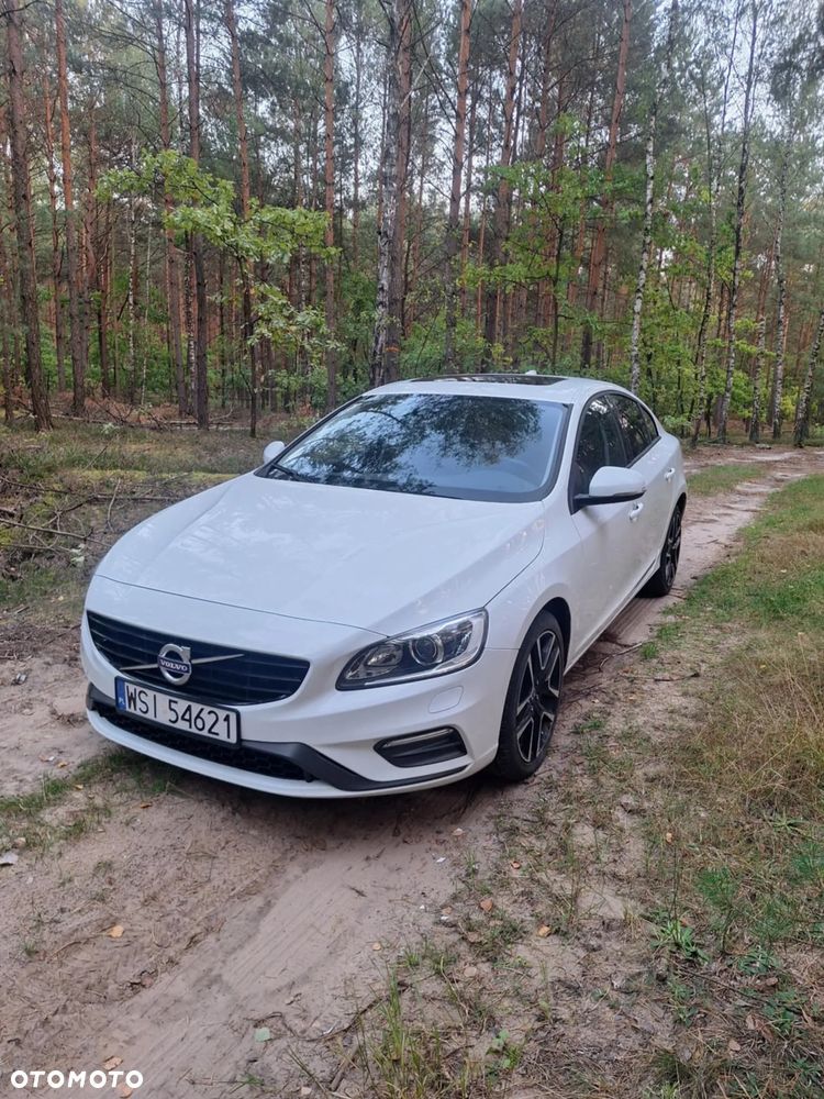 Volvo S60 T5 Drive-E Dynamic Edition (Kinetic) - 2