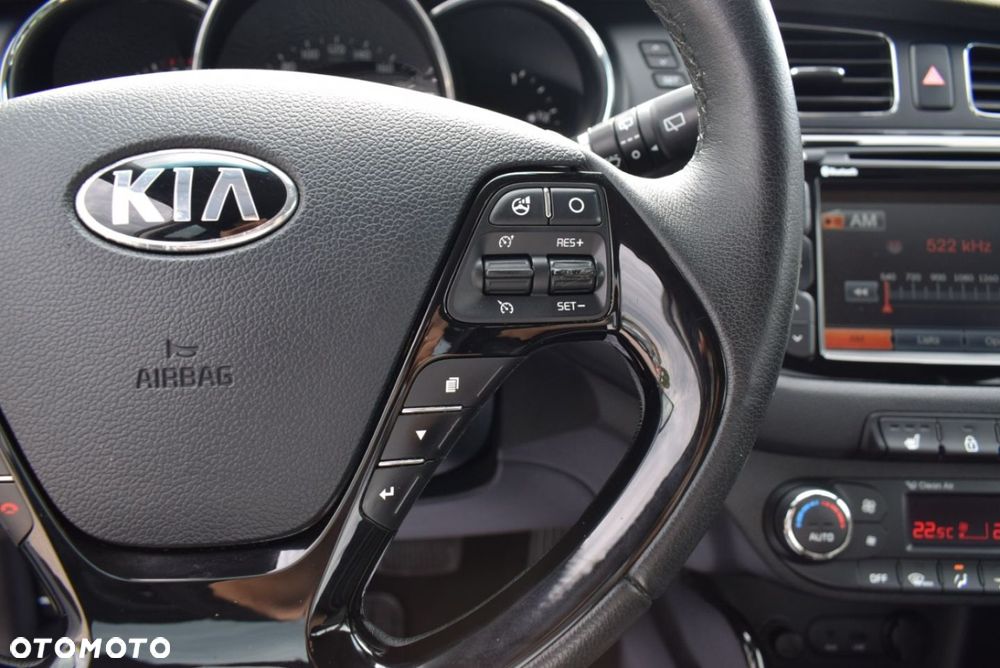 Kia Ceed - 34