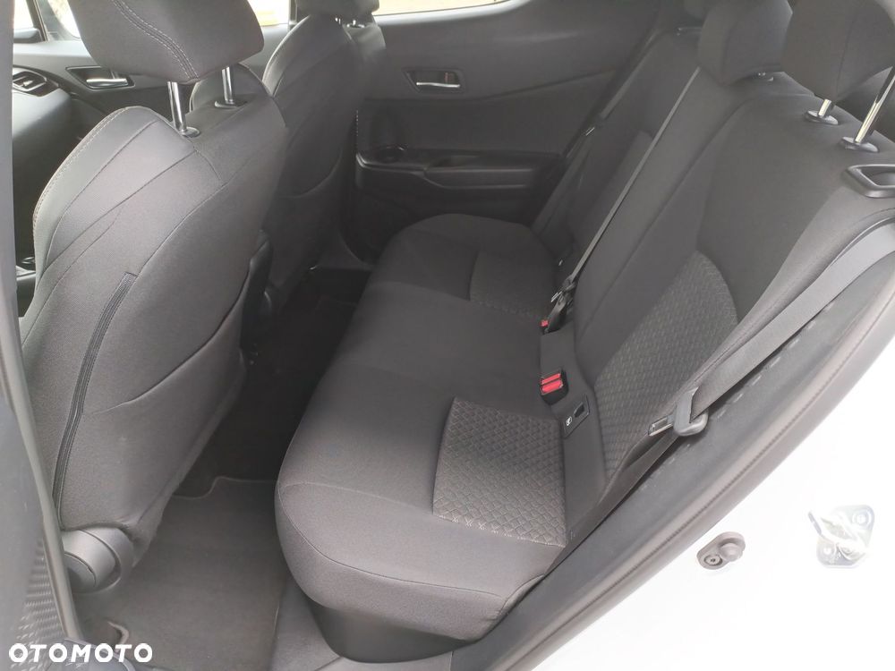 Toyota C-HR - 11
