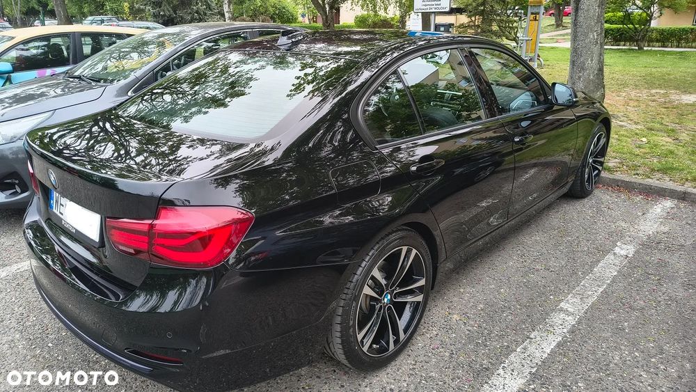 BMW Seria 3 330i M Sport Shadow - 2