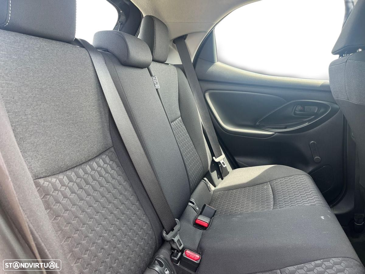 Toyota Yaris - 7
