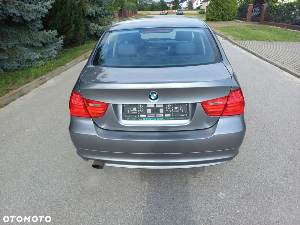 BMW Seria 3 318i Edition Exclusive - 15