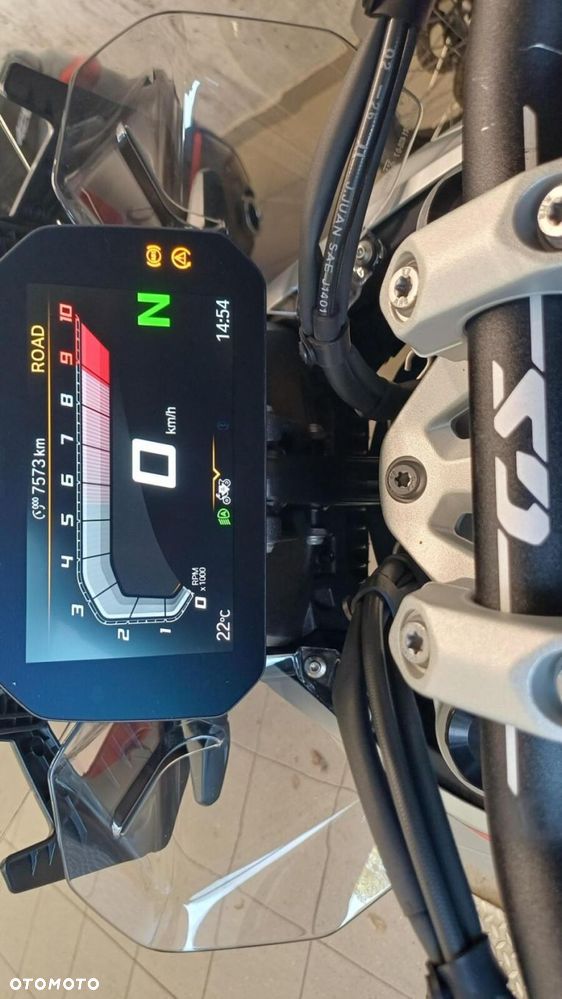 BMW R - 8