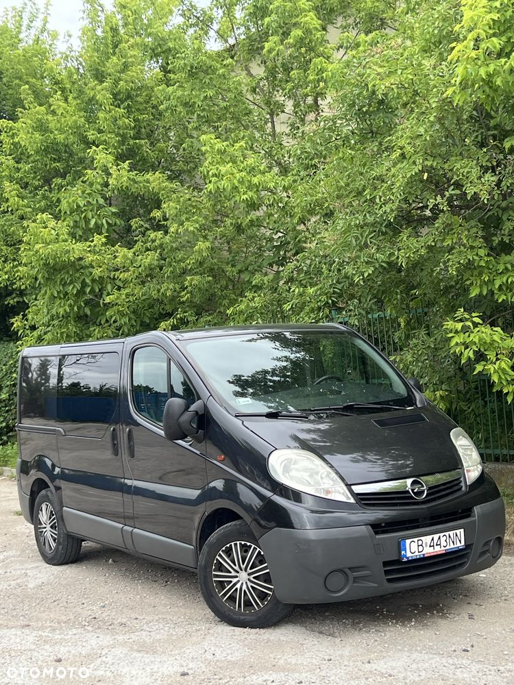 Opel Vivaro - 1