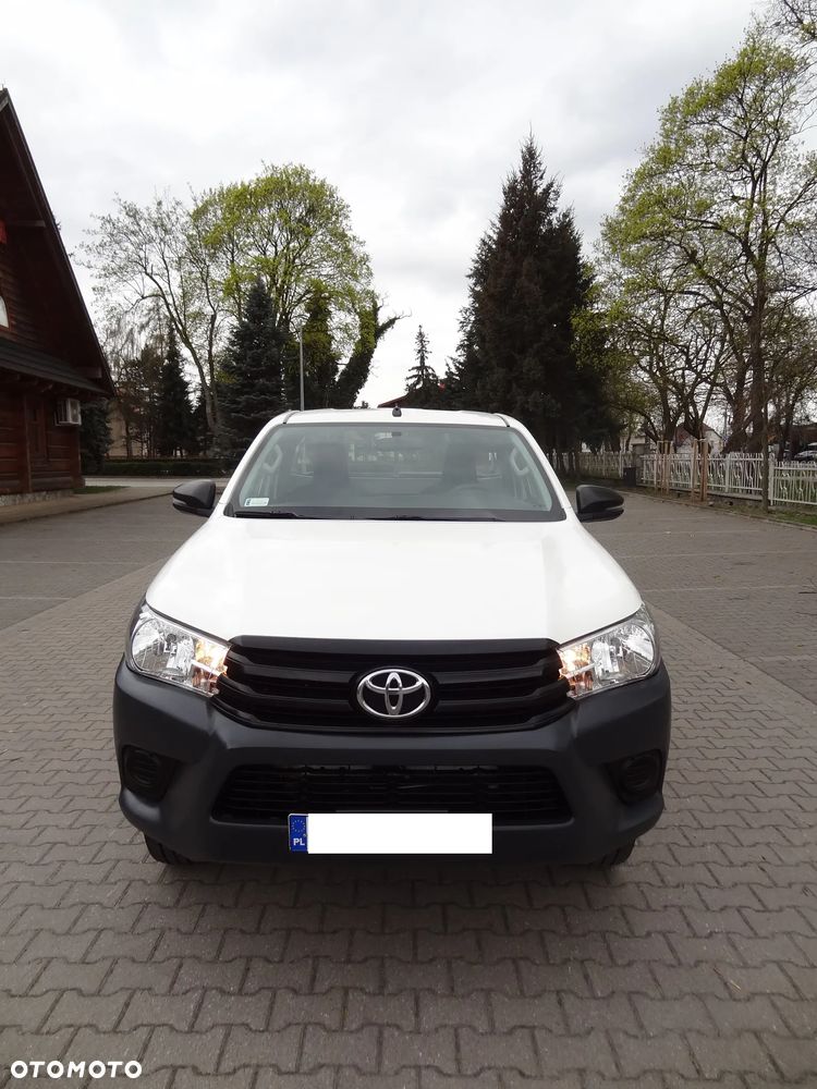 Toyota Hilux 2.4 D-4D Single Cab DLX 4x4 - 2
