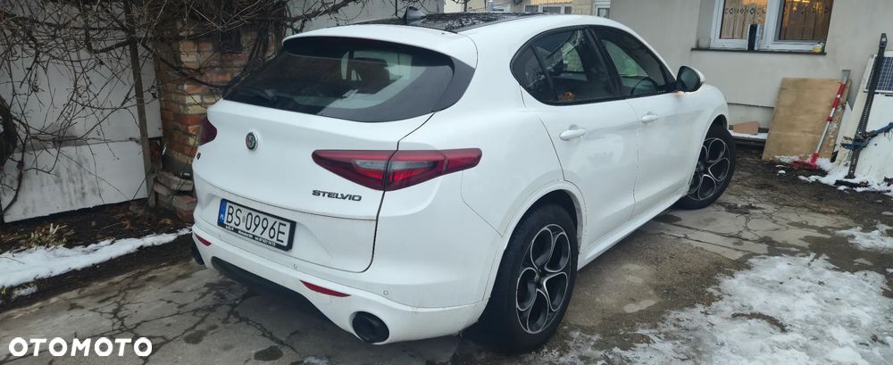 Alfa Romeo Stelvio 2.0 Turbo Veloce TI Q4 - 4