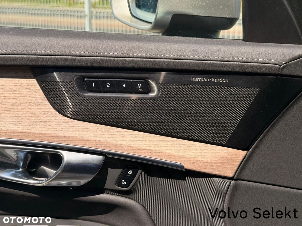 Volvo XC 90 - 40