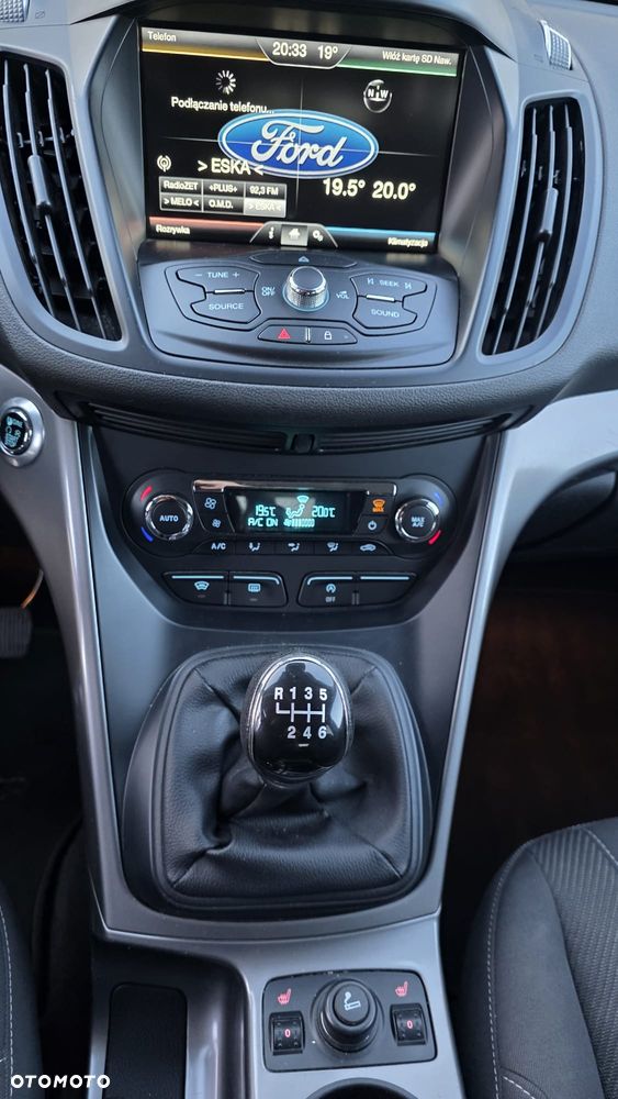 Ford Kuga 2.0 TDCi 2x4 Titanium - 20