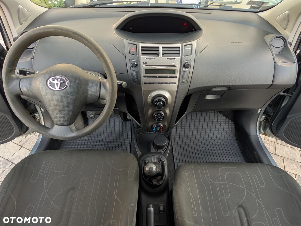 Toyota Yaris 1.4 D-4D Terra A/C - 25