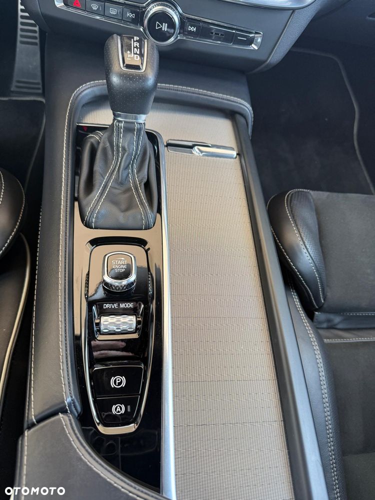 Volvo S90 T5 R-Design - 12