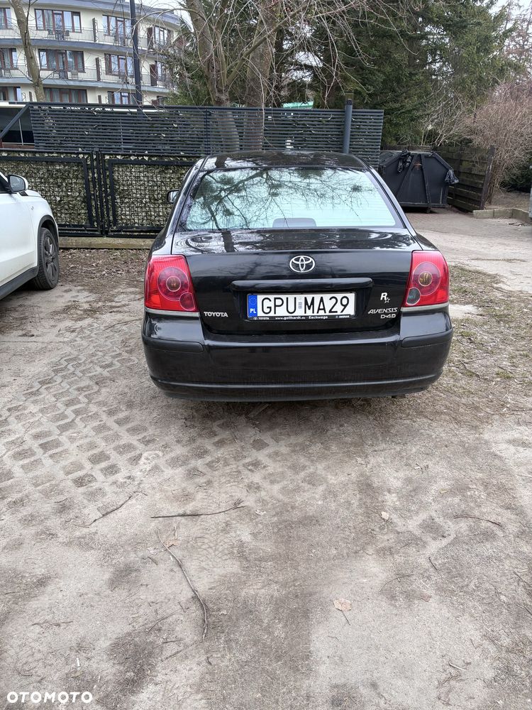 Toyota Avensis - 6