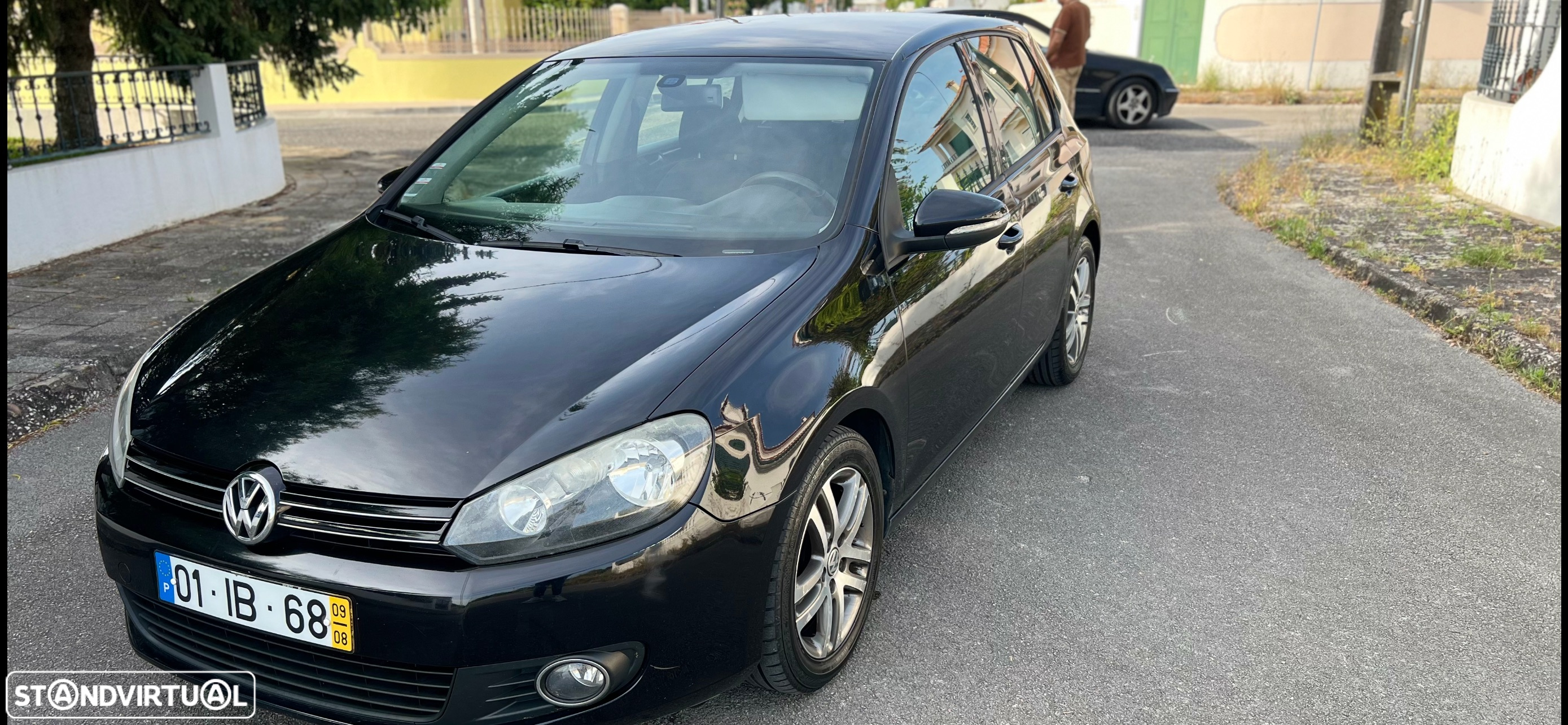 VW Golf 2.0 TDi Confortline - 2
