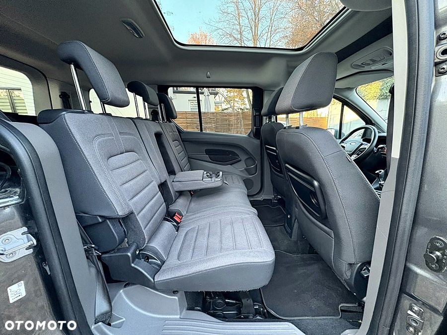 Ford Tourneo Connect Grand - 24