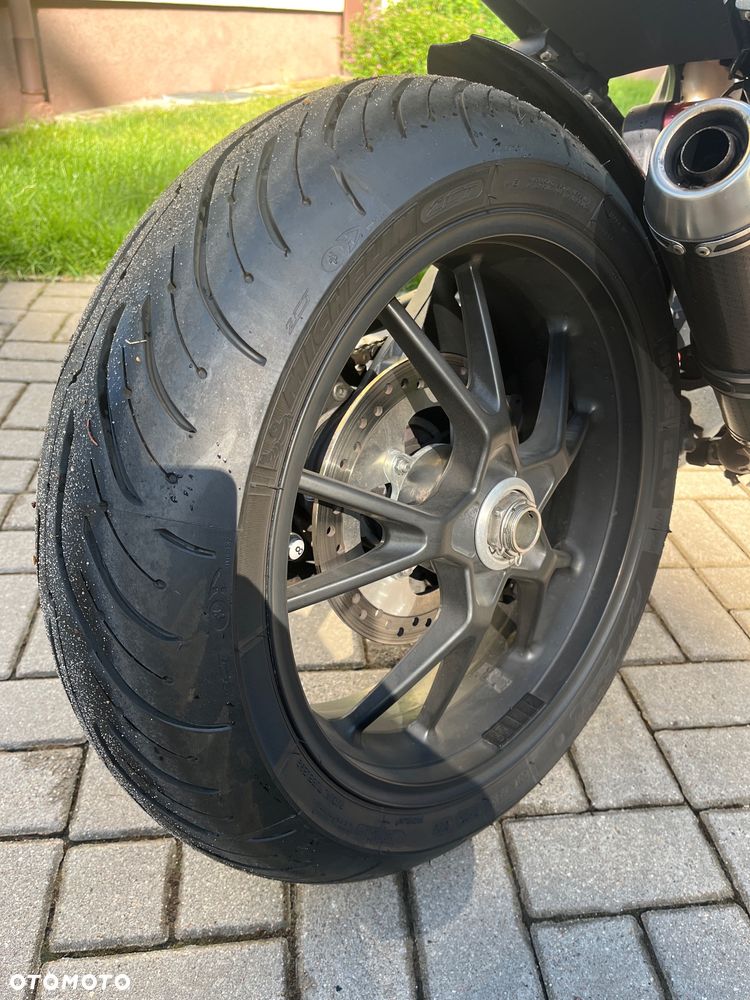 Triumph Speed Triple - 8